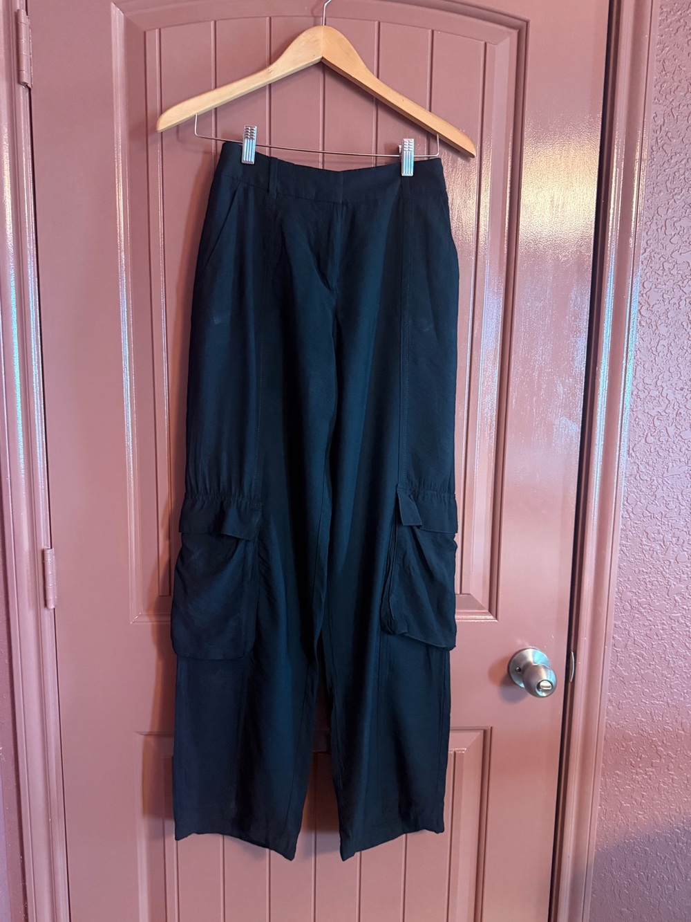 Black Wide-Leg Cargo Pants for Women
